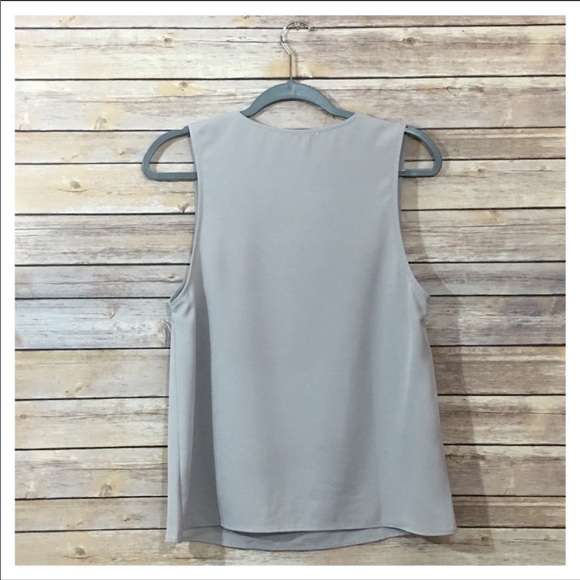 Tobi Debutante Deep V Tank Top in Grey - Picture 5 of 8
